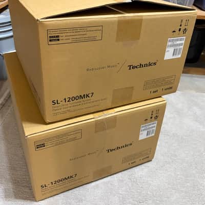 Technics SL-1200MK7 Silver Turntables Pair with Ortofon Concorde Cartridges image 11
