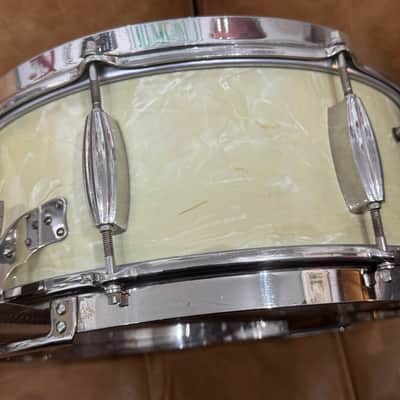 Slingerland - 5.5x14" Gene Krupa Radio King, Solid Maple Snare Drum 3-point Strainer, 1951 - White Marine Pearl image 3