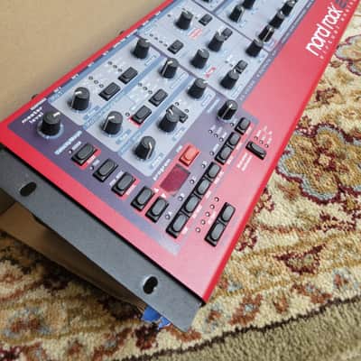 Nord 2X Rack 20-Voice Rackmount Virtual Analog Lead Synthesizer 2003 - 2014 - Red image 3