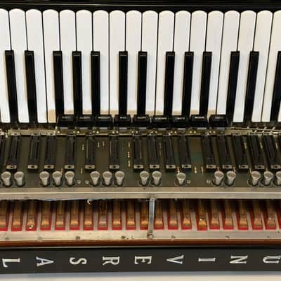 Universal Electrovox Fullsize Piano Accordion LMM (41 key / 120 Bass) W/ Case image 7
