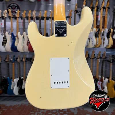Fender Custom Shop Stratocaster 67 Hss Ltd Relic Antique Vintage White image 6