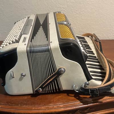 Larenti Accordion Made In Italy image 12
