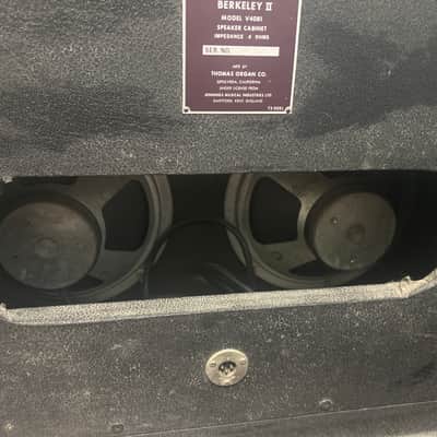 Vox V1081 Berkeley II 45 watt solid state with cabinet v4081 speaker cabinet 2x10 image 6