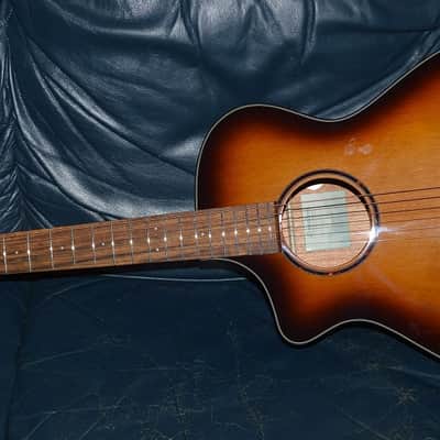 Breedlove Discovery Concert LEFTY, Cedar Top 2024 - Edgeburst image 2
