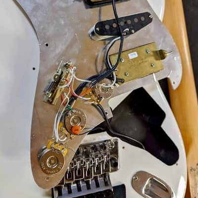 ESP Dave Murray Custom Strat 1988 - White image 12
