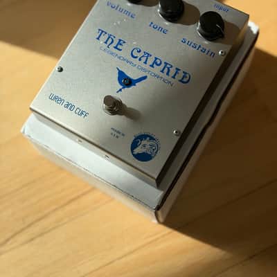 【Wren and Cuff】 Caprid blue violet SFBV-wht-bk-face-with-shadow.