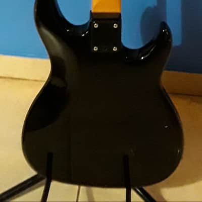 Peavey Foundation  bass guitar 1985 Black left handed vintage all original  made in USA image 6
