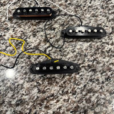Fender Stratocaster MIM 2015-2017 Stock Pickups image 1
