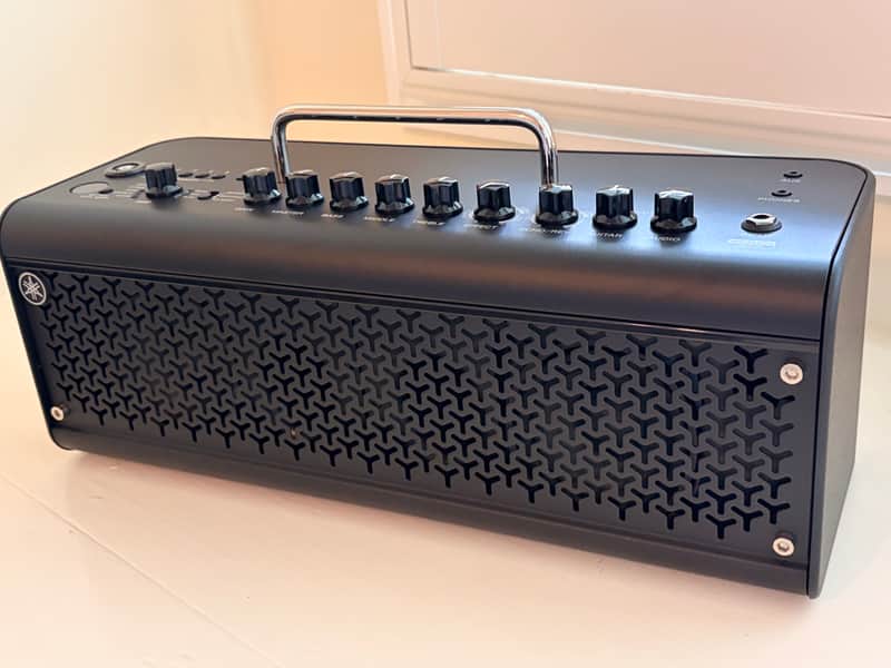 THR30II 30-Watt Wireless Stereo Digital Modeling Guitar Amp with Line 6 Transmitter image 1