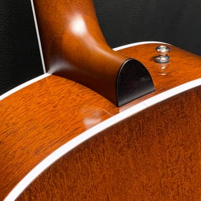 Godin Metropolis LTD - Havana Burst HG EQ image 8