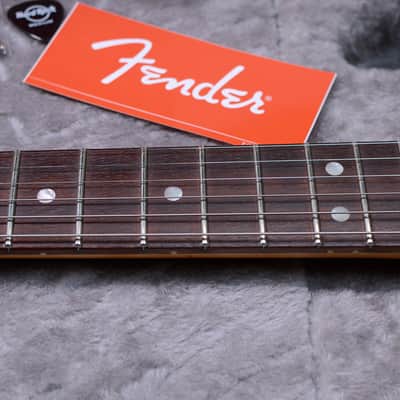Fender American Ultra Telecaster with Maple Fretboard 2019 - 2025 - Ultraburst image 4