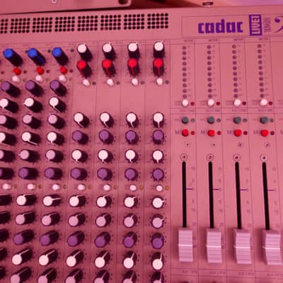Cadac Live1 16-4-2 compact mixer image 2
