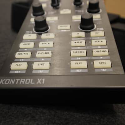 Native Instruments Traktor Kontrol X1 2010s - Black image 2