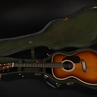 2022 Martin Custom Shop Expert 000-28 Authentic 1937 - Ambertone | USA Vollmassive Vintage Reissue Westerngitarre Adirondack Fichte | CoA OHSC Bild 23