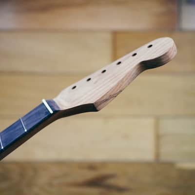 Stratocaster Neck – Roasted Maple & Rosewood | Unfinished | 21 Frets | Bone Nut image 3