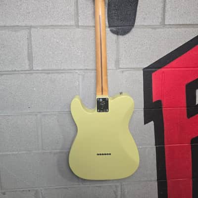 Fender Player II Telecaster HH 2024 - Present - Hialeah Yellow image 10