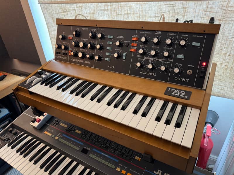 Moog Minimoog Model D Reissue 44-Key Monophonic Synthesizer (2016) 2016 - 2017 - Black / Wood image 1