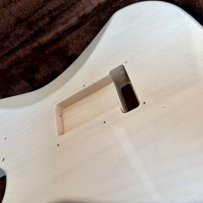 Allparts Stratocaster body - see through blonde image 6
