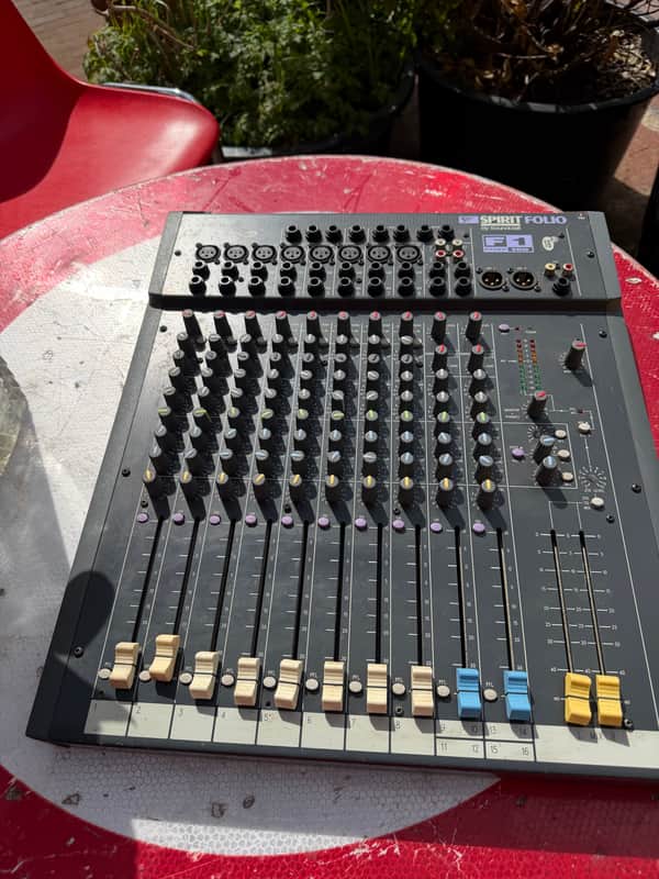 Soundcraft Spirit Folio F1 100 | Reverb