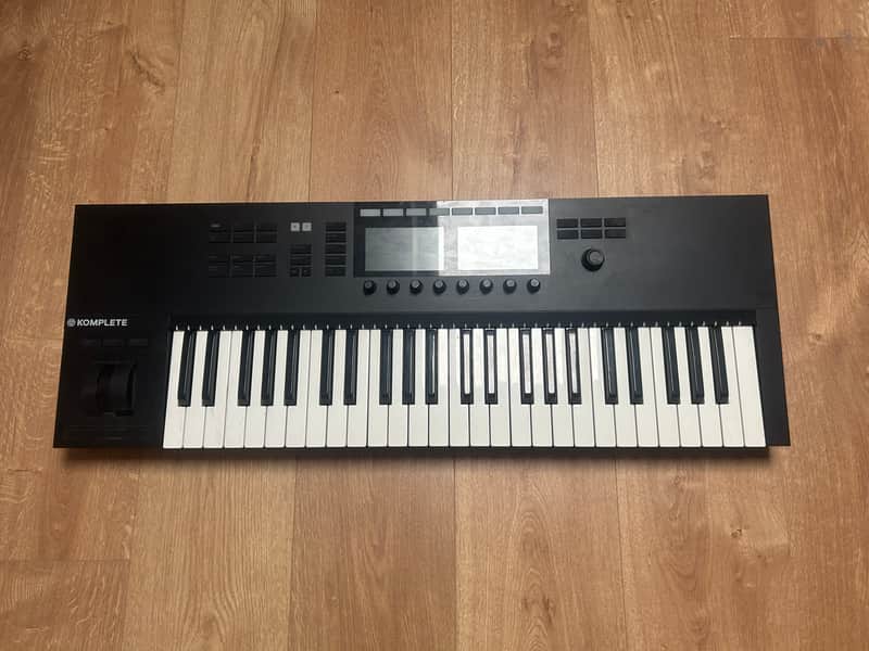 Native Instruments Komplete Kontrol S49 Mk2 2010s - Black image 1