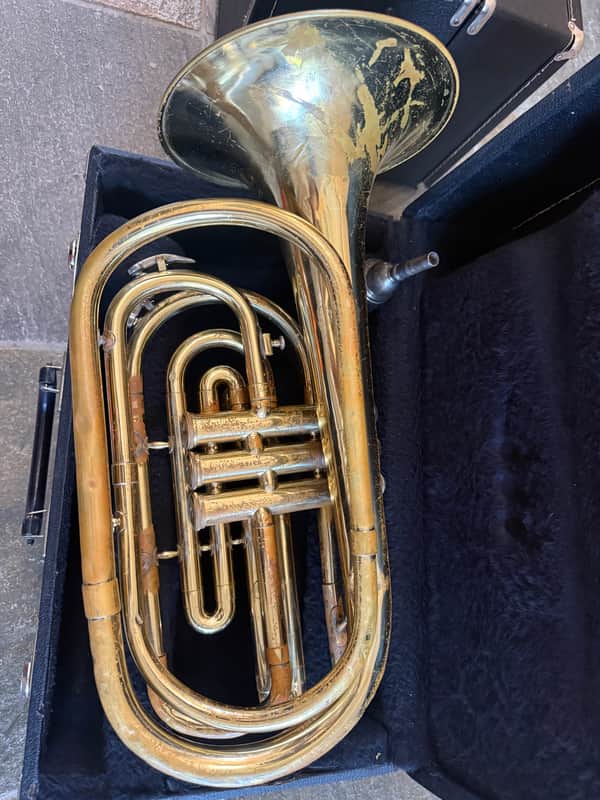 Boosey & Hawkes Marching baritone with case and mouthpiece image 1
