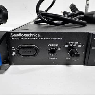 Audio-Technica 5000 Series Dual Wireless Microphone System – AEW-R5200 w/ 2 Handhelds – 541–566 MHz image 4