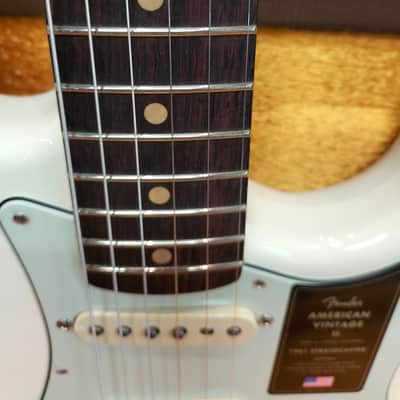 Fender American Vintage II 1961 Stratocaster, Rosewood Fingerboard, Olympic White image 11