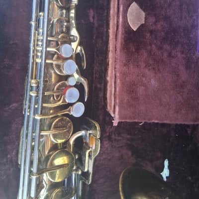 Buescher 400 top hat and cane alto saxophone 1955 - Lacquer image 7