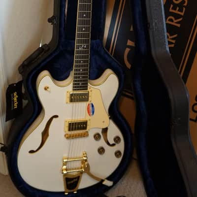 Schecter Robin Zander Signature Corsair Electric Guitar White image 2