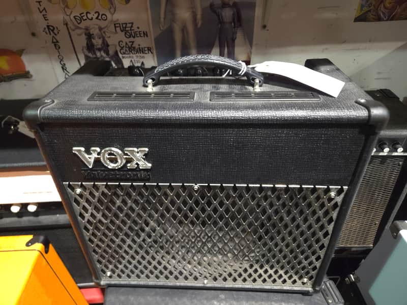 Vox Valvetronix AD30VT 30-Watt 1x10 Modeling Guitar Combo 2004 - 2008 - Local Pickup Only image 1