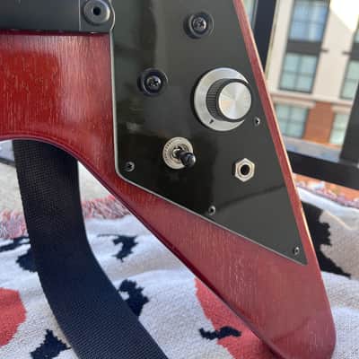 Gibson Flying V Crescent Moon 2002 - Worn Cherry image 18