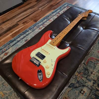 2023 Fender Player Plus HSS Stratocaster - Noiseless + Wide Range - Fiesta Red - w/Gig Bag image 3