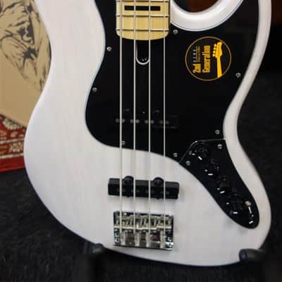 Sire Basses V7 V 2nd Gen Series Marcus Miller swamp ash 4-string White Blond image 2