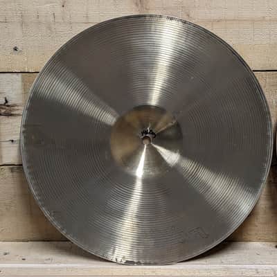 Zildjian  14" Canadian Hollow Logo New Beat Hi-Hat Cymbals (Pair) 1970s image 16