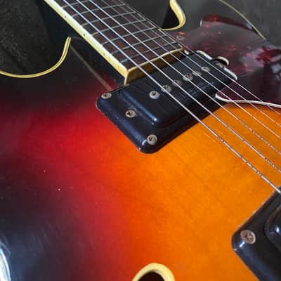 Mosrite Celebrity 1 1972 - Sundurst image 13