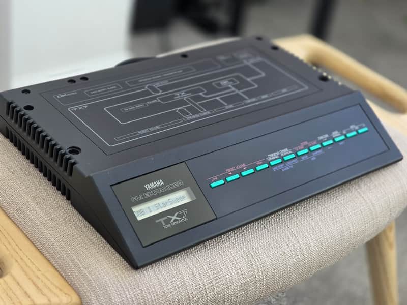 Yamaha TX7 (DX7 Desktop Module)