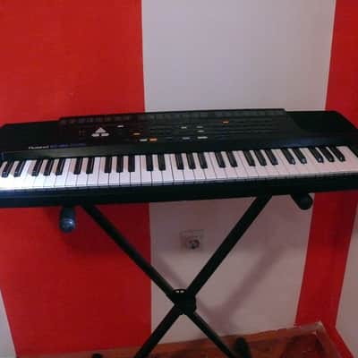 Roland E16 61-Key Intelligent Synthesizer Black image 2