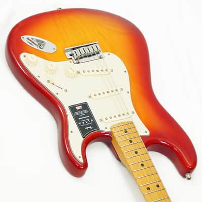 Fender American Ultra Stratocaster (Plasma Red Burst/Maple) [USED] 2019 - Plasma Red Burst image 5