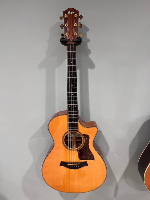 Taylor 712CE 2001 - Gloss image 1
