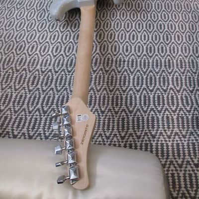 ~Cashified~ Kramer Strat-Style Pewter Rock 'n' Roller: image 12