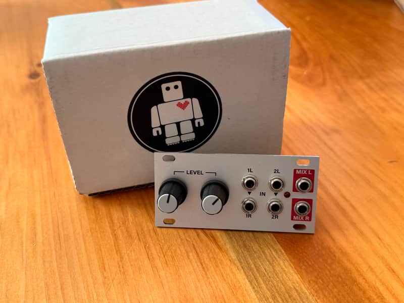 Intellijel Stereo Mix 1U