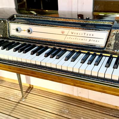 Wurlitzer 200A Electric piano,  rerfurbised in custom black and gold sparkle image 7