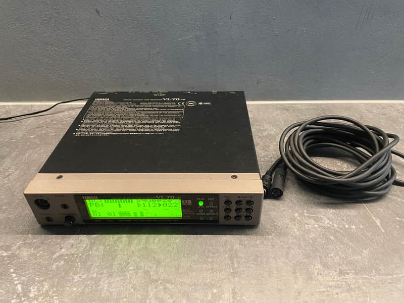 Yamaha VL 70 M physical modeling wind synth image 1