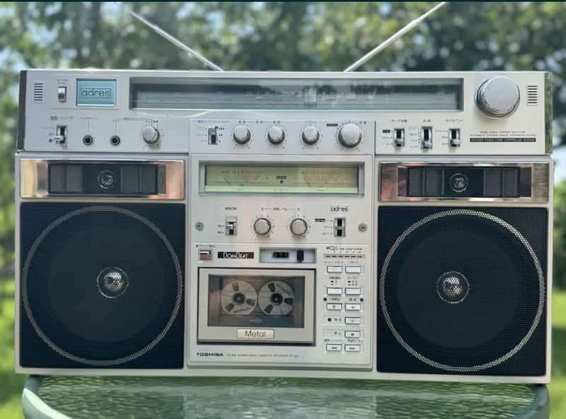 TOSHIBA RT-S90 BomBeat Rare Vintage BoomBox GhettoblasterAdres NR