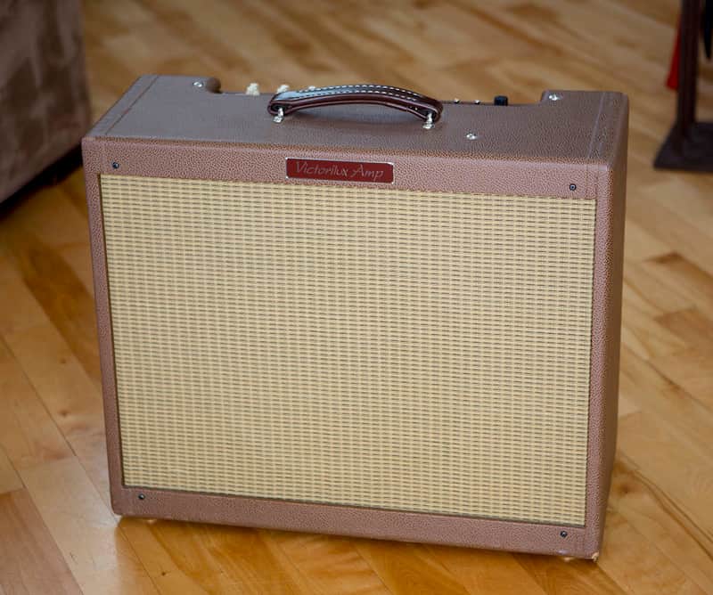 Victoria Victorilux 1x15 / 115 Combo Amplifier image 1