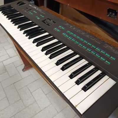 Yamaha DX27 image 4