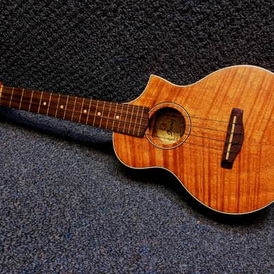 Ibanez UEW15EOPN Sapele Open Pore Concert Ukulele with Cutaway, Electronics