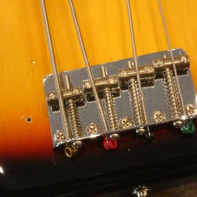Fender Hama Okamoto Signature Precision Bass 2017 - Present - 3-TONS SUNBURST image 9