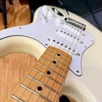 ๐2025๐ Fender Standard Stratocaster Electric Guitar~ Olympic White~ Maple Neck! image 18