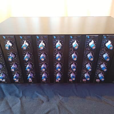 API 550 (Rack with 8 units) image 1